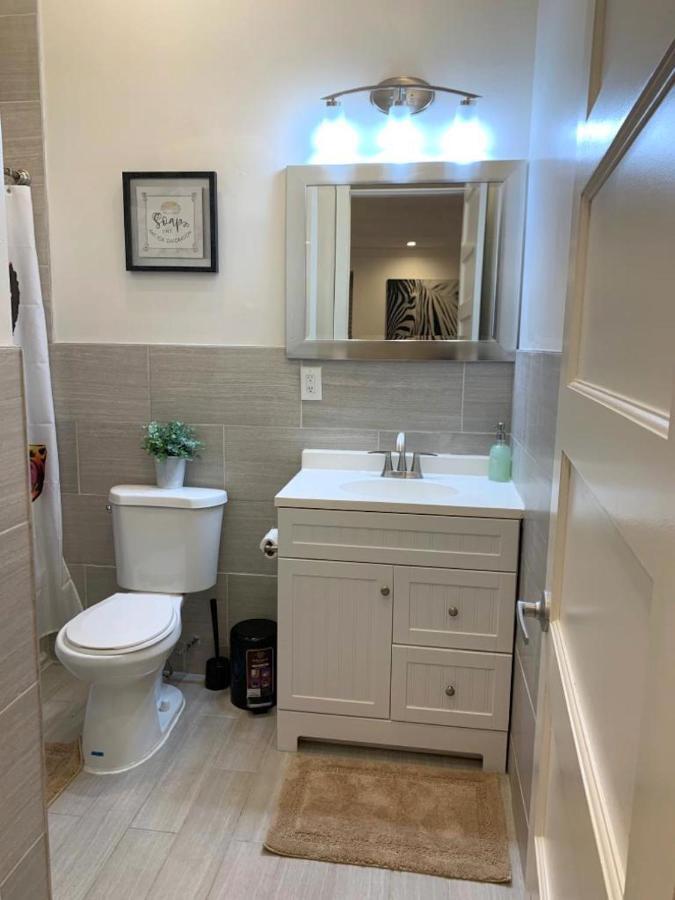 نيو يورك Newly Renovated Duplex Apartment 2 المظهر الخارجي الصورة
